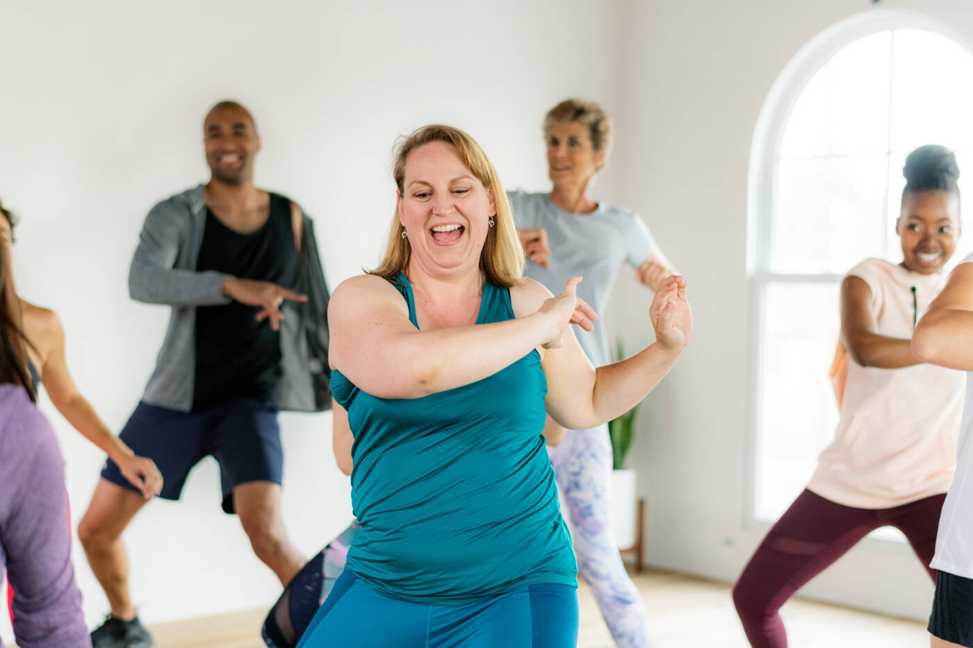 Plusieurs personnes activité danse